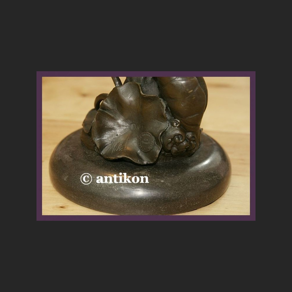 Świecznik secesja brąz kobieta z nenufarami