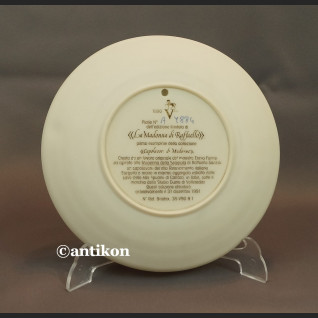 Relief  alabastrowy z Włoch Madonna z dzieciątkiem  Relief  alabastrowy z Włoch Madonna z dzieciątkiem