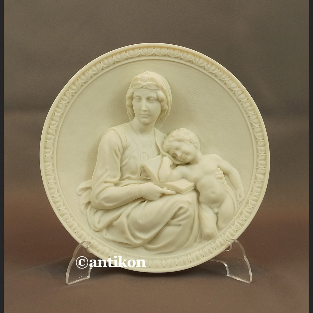 Relief  rzeźba alabastrowa Madonna z dzieciątkiem 