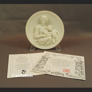 Relief  rzeźba alabastrowa Madonna z dzieciątkiem 