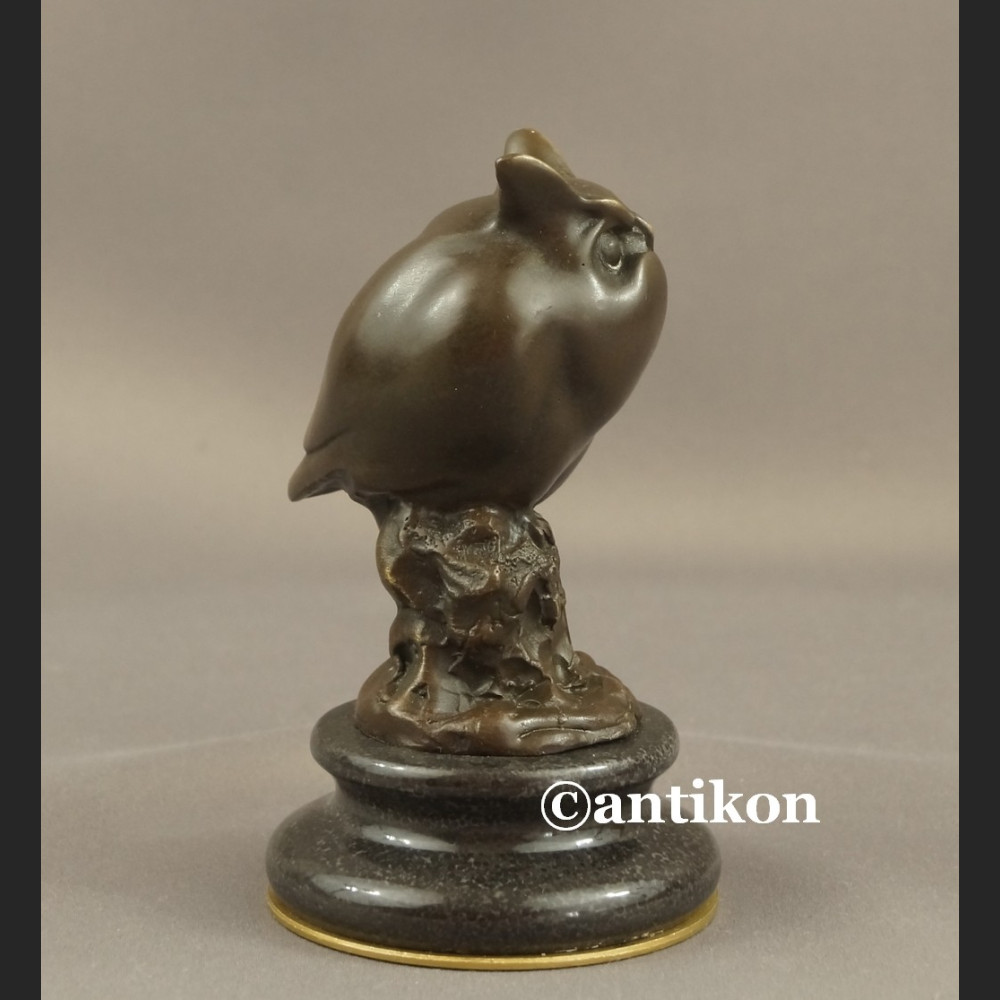 Sowa rzeźba z brązu symbol mądrości i nauki  Sowa rzeźba z brązu symbol mądrości i nauki