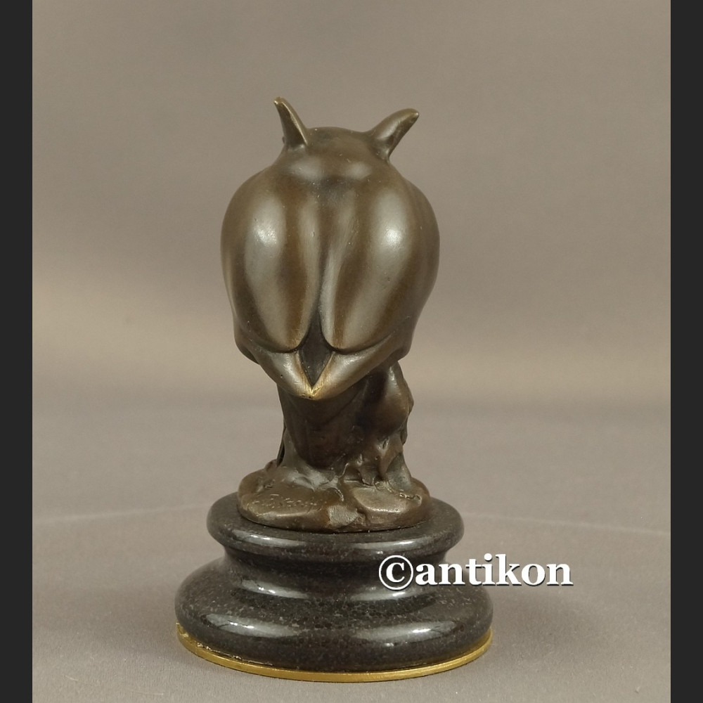 Sowa rzeźba z brązu symbol mądrości i nauki  Sowa rzeźba z brązu symbol mądrości i nauki