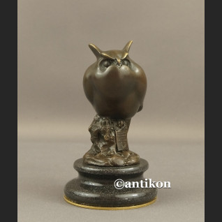 Sowa rzeźba z brązu symbol mądrości i nauki  Sowa rzeźba z brązu symbol mądrości i nauki