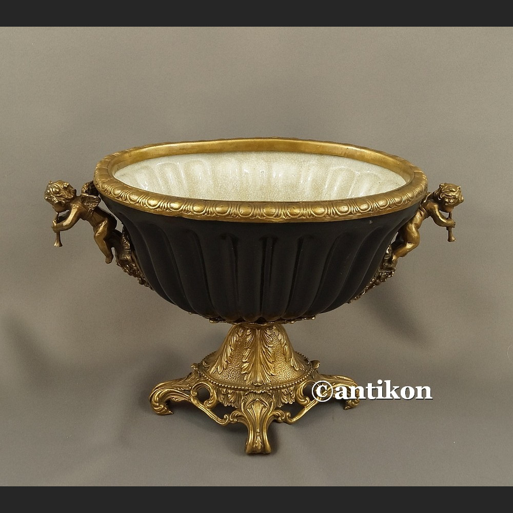 Czarna patera porcelanowa duża stylowa