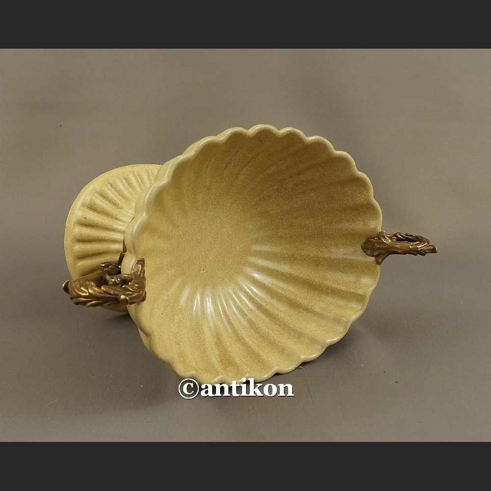 Porcelanowa paterka do łakoci patera z butodziobami brązem Porcelanowa paterka do łakoci patera z butodziobami brązem