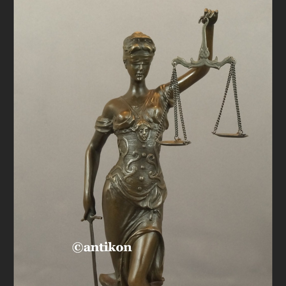 Temida rzeźba symbol sprawiedliwości brąz prezent dla prawnika 