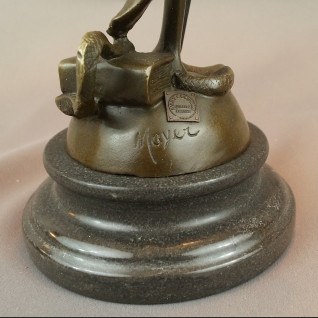 Temida rzeźba symbol sprawiedliwości brąz prezent dla prawnika 