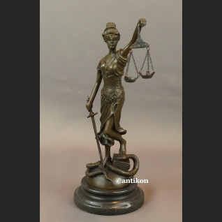 Figurka Temidy  z brązu prezent dla prawnika 