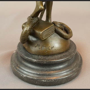 Figurka Temidy  z brązu prezent dla prawnika 