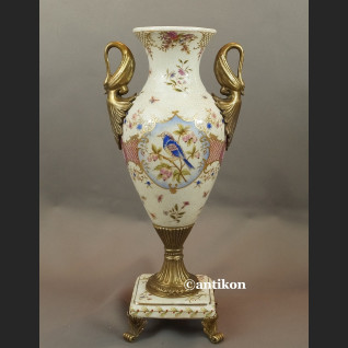 Wazon porcelanowy w stylu japońskim