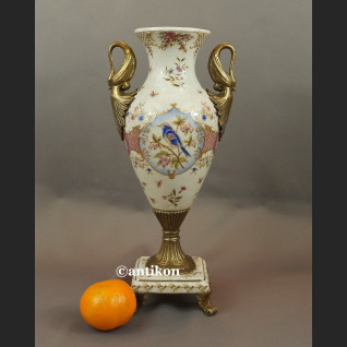 Wazon porcelanowy w stylu japońskim