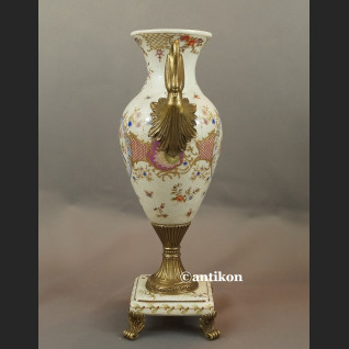 Wazon porcelanowy w stylu japońskim