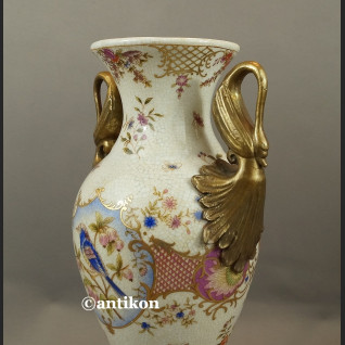 Wazon porcelanowy w stylu japońskim