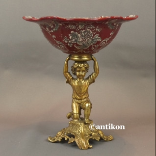 Patera czerwona z chłopcem Patera czerwona z chłopcem