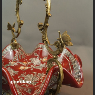 Koszyk czerwony porcelanowy na łakocie patera