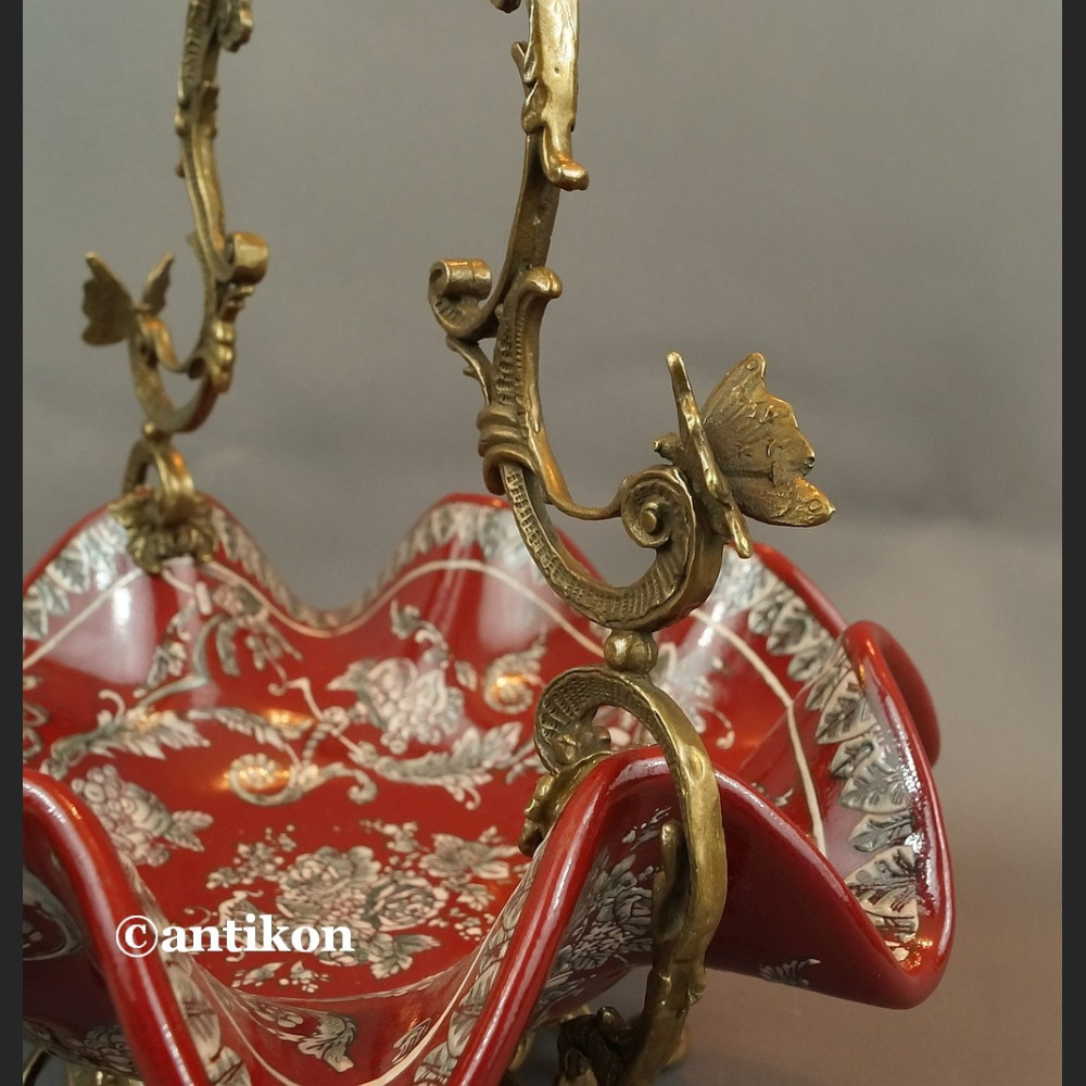 Koszyk czerwony porcelanowy na łakocie patera