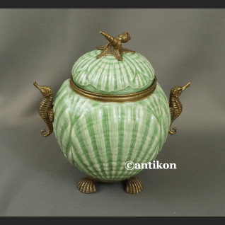 Bomboniera porcelanowa szkatuła z konikami morskimi 