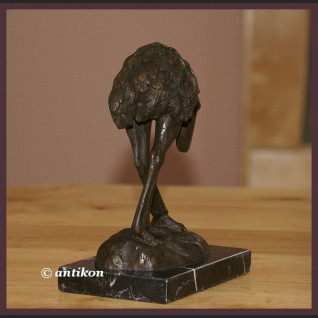 Struś rzeźba z brązu znakomita  Struś rzeźba z brązu znakomita