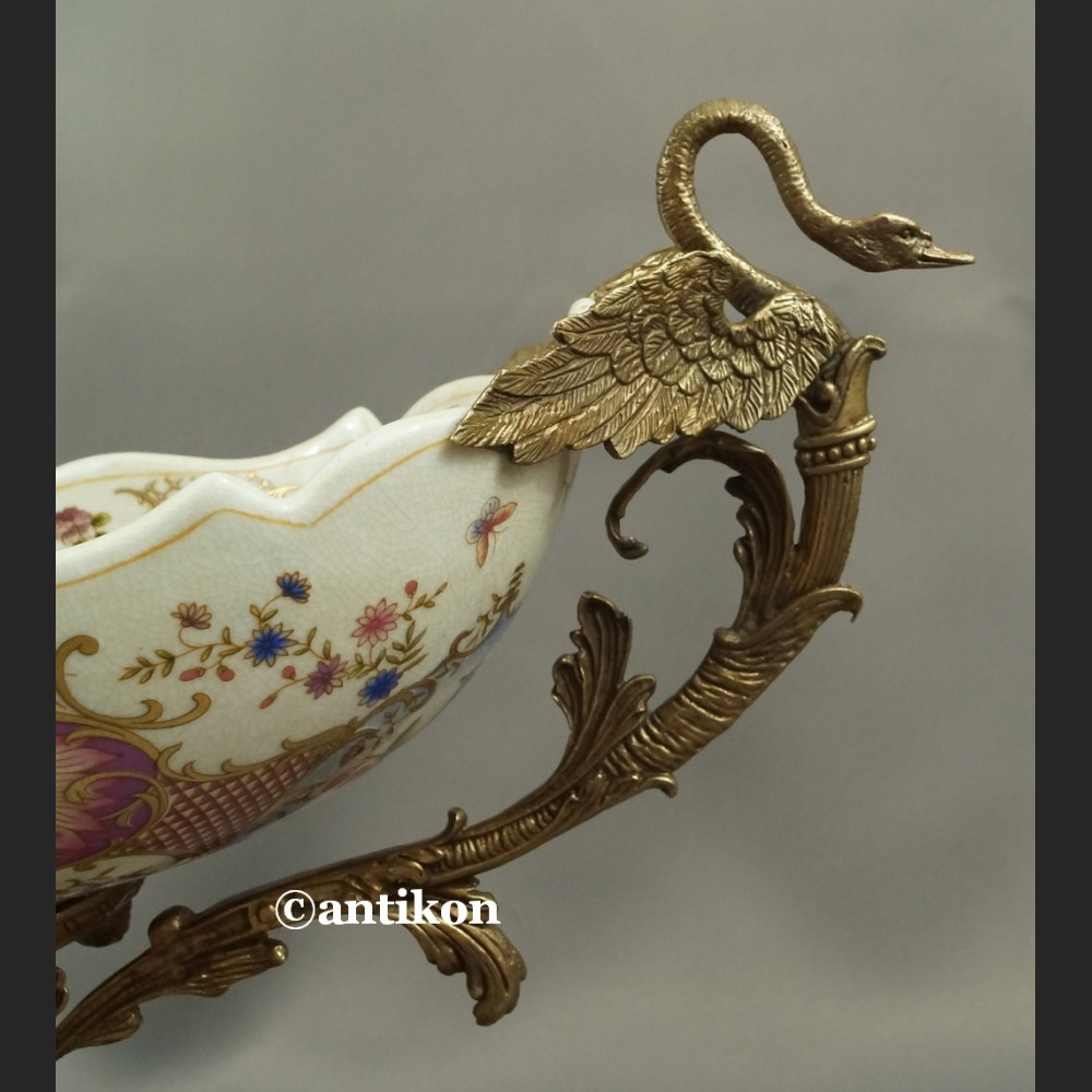 Patera barokowa porcelana z łabędziami  Patera barokowa porcelana z łabędziami