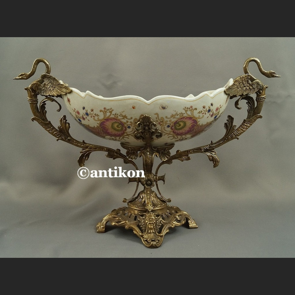 Patera barokowa porcelana z łabędziami  Patera barokowa porcelana z łabędziami