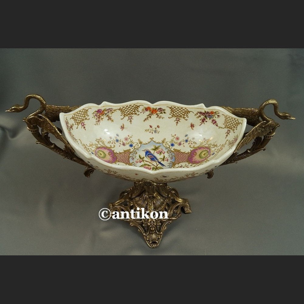 Patera barokowa porcelana z łabędziami  Patera barokowa porcelana z łabędziami