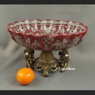 Patera barokowa czerwona z figurami aniołów Patera barokowa czerwona z figurami aniołów