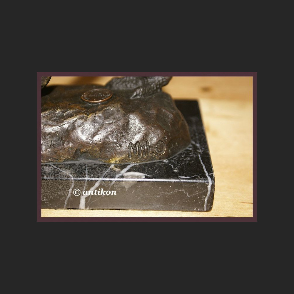 Struś rzeźba z brązu znakomita  Struś rzeźba z brązu znakomita