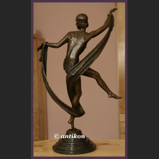 WSPANIAŁY BRĄZ TANCERKA Z SZALEM RZEŹBA ART DECO AKT SYGNOWANY WSPANIAŁY BRĄZ TANCERKA Z SZALEM RZEŹBA ART DECO AKT SYGNOWANY