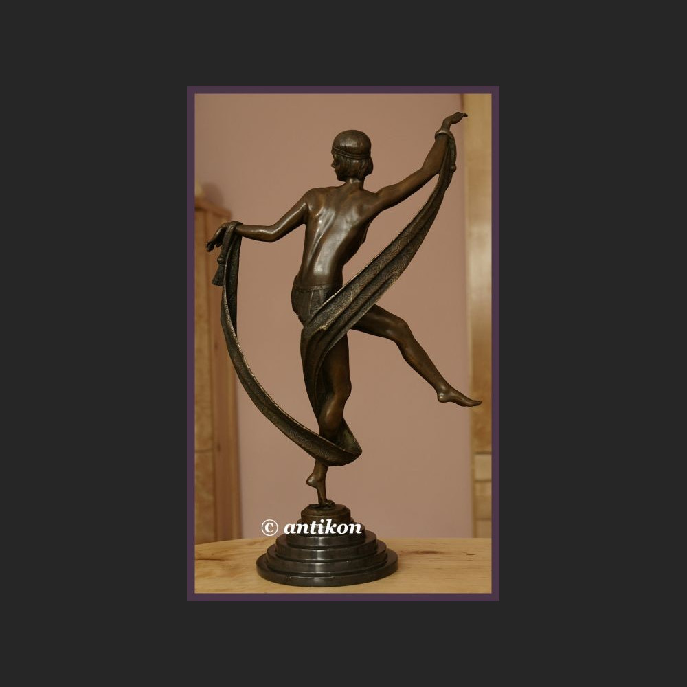 WSPANIAŁY BRĄZ TANCERKA Z SZALEM RZEŹBA ART DECO AKT SYGNOWANY WSPANIAŁY BRĄZ TANCERKA Z SZALEM RZEŹBA ART DECO AKT SYGNOWANY