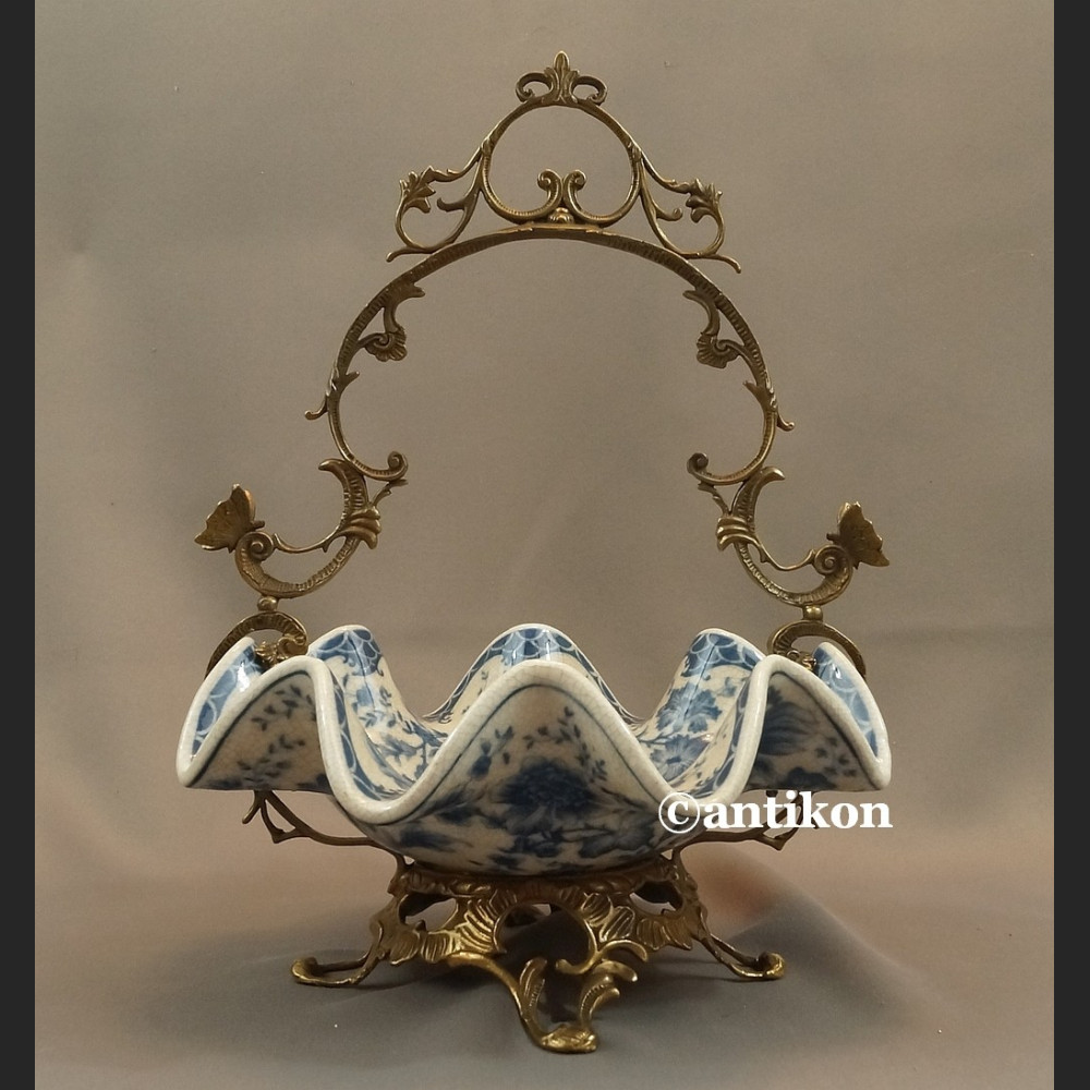 Patera wzór cebulowy koszyk porcelana z brązem Patera wzór cebulowy koszyk porcelana z brązem