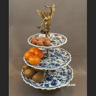 Trzypiętrowa patera wzór cebulowy etażerka porcelana z brązem 