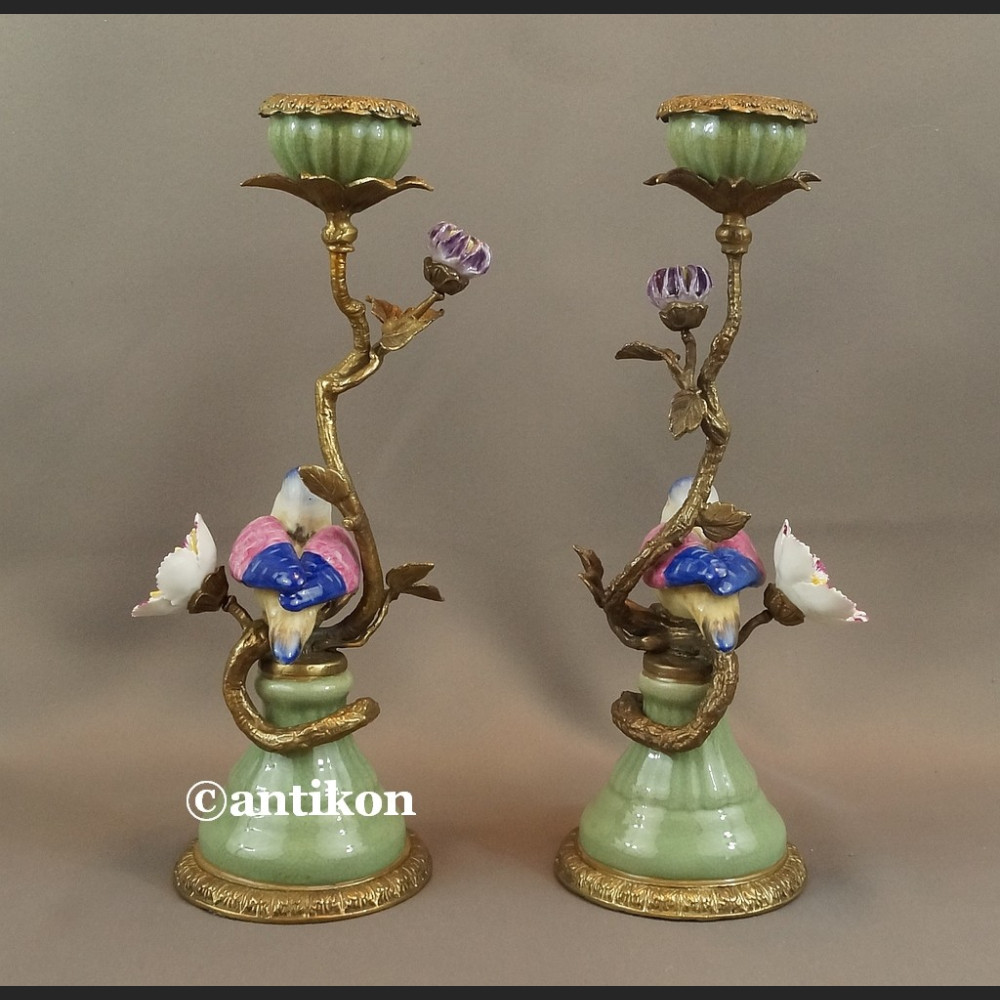 Para świeczników z ptaszkami porcelana z brązem cudowne Para świeczników z ptaszkami porcelana z brązem cudowne