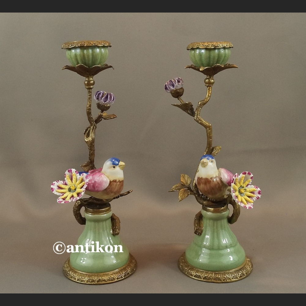 Para świeczników z ptaszkami porcelana z brązem cudowne Para świeczników z ptaszkami porcelana z brązem cudowne