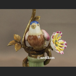 Para świeczników z ptaszkami porcelana z brązem cudowne Para świeczników z ptaszkami porcelana z brązem cudowne