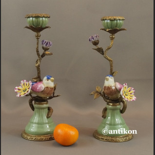 Para świeczników z ptaszkami porcelana z brązem cudowne Para świeczników z ptaszkami porcelana z brązem cudowne
