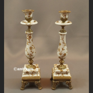 Para  świeczników jasna porcelana 