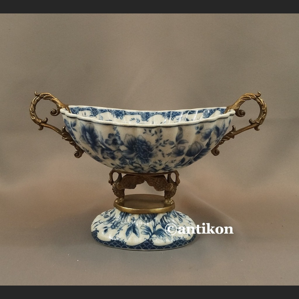 Patera wzór cebulowy porcelana z brązem Patera wzór cebulowy porcelana z brązem