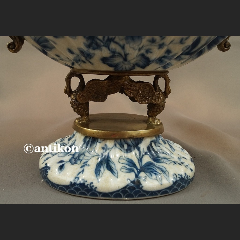 Patera wzór cebulowy porcelana z brązem Patera wzór cebulowy porcelana z brązem