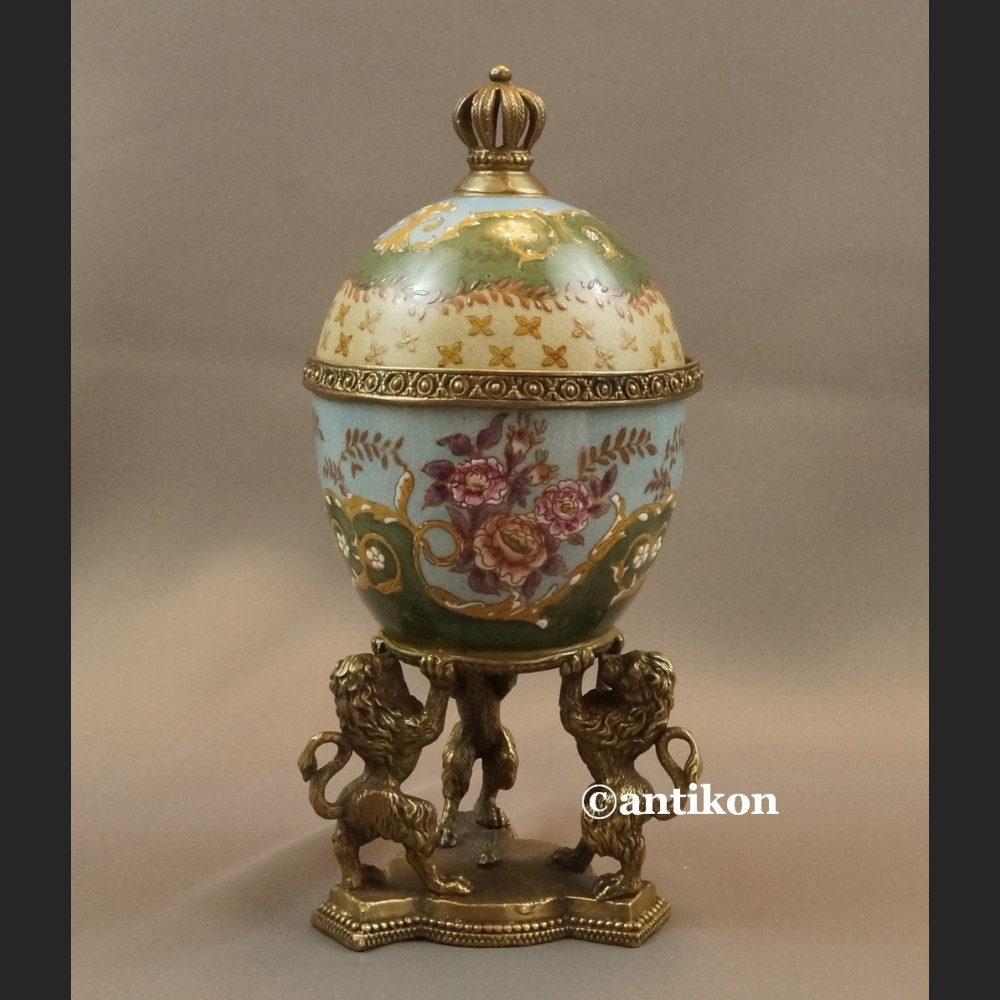 Carskie Jajo z lwami a la Faberge porcelanowa szkatuła  Carskie Jajo z lwami a la Faberge porcelanowa szkatuła
