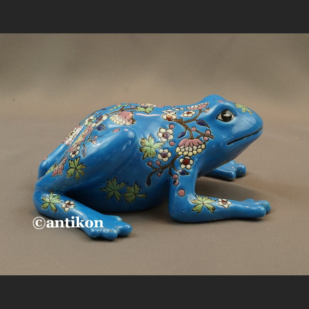 Żaba na szczęście porcelanowa niebieska 