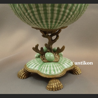 Patera porcelanowa z konikami morskimi 