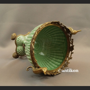 Patera porcelanowa z konikami morskimi 