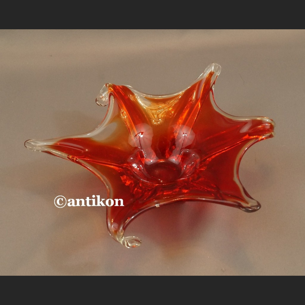 Patera szklana czerwona rozgwiazda artystyczne szkło 