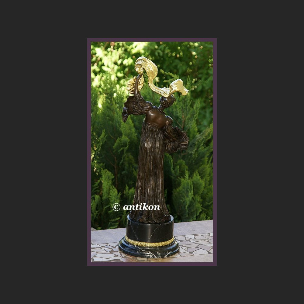 ZŁOCONY OGROMNY BRĄZ SECESJA KOBIETA Z SZARFĄ WSPANIAŁA RZEŹBA