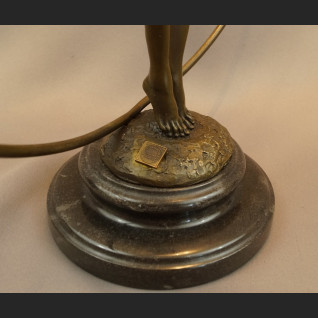Rzeźba gimnastyczka z brązu art deco  Rzeźba gimnastyczka z brązu art deco