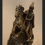 Święty Jerzy walczący ze smokiem figura z brązu