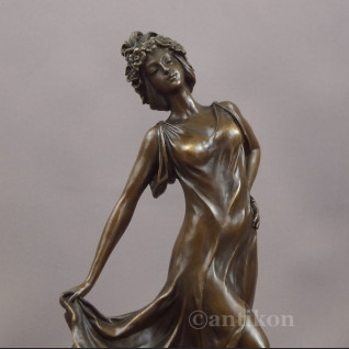 Figurka z brązu Primavera tańcząca dziewczyna Figurka z brązu Primavera tańcząca dziewczyna