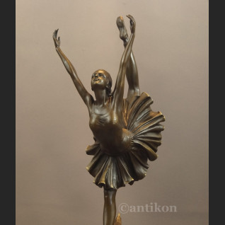 Duża rzeźba z brązu  baletnica Art Deco tancerka 