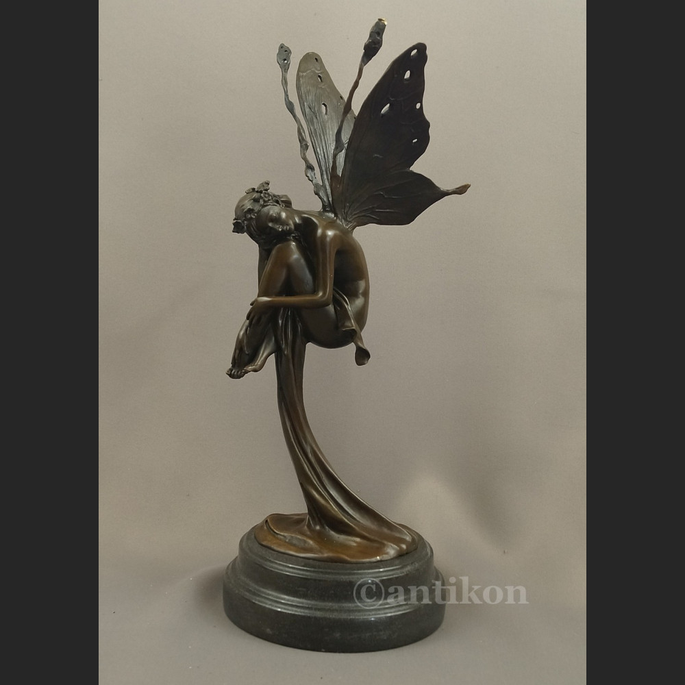 Figurka z brązu kobieta jak Motyl Dojrzewanie Figurka z brązu kobieta jak Motyl Dojrzewanie
