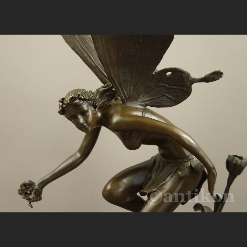 Rzeźba z brązu prześliczny elf pokaźna figura Rzeźba z brązu prześliczny elf pokaźna figura